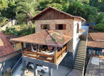 f7ab0149c4af37af233106c6e9024261336e992c · Casa com 4 dormitórios à venda, 250 m² por R$ 1.050.000,00 - Itaipava - Petrópolis/RJ