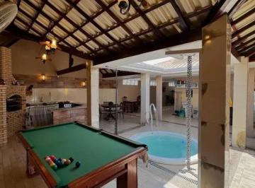 Casa de 3 quartos, Balneário Camboriú · Casa para venda com 100m² com 3 quartos em Centro - Balneário Camboriú - SC