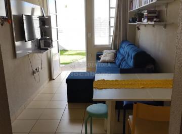 Casa · 200m² · 2 Quartos · 2 Vagas · Casa com 02 dormitórios, 02 vagas de garagem descobertas no bairro Parque Residencial Dignidade.