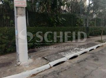 Terreno · 750m² · Vendo terreno na esquina da Av. Ver. José Diniz, 750m², residência com 3 dormitórios no local.