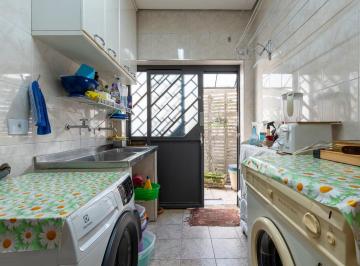 IMG_20260611_065056_000.jpeg · Confortável casa para venda em Planalto Paulista com 2 quartos, sendo 2 suítes, 230m² - remaxares#2N