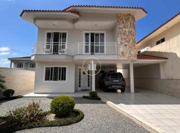 Casa · 209m² · 3 Quartos · 2 Vagas · Casa 3 Quartos com 1 Suíte e 209m² - Centro
