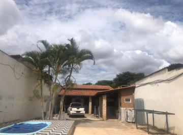 Casa de 2 quartos, Águas Claras · ótima casa com 2 quartos e 400m² na rua da misericórdia e aceita financiamento 
