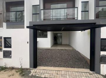 Casa de 2 quartos, Balneário Piçarras · Sobrado em Balneário Piçarras SC