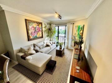 01 · Apartamento à venda - em Ahú