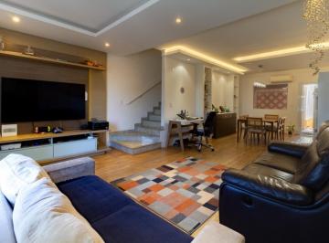 7e547654-8b2f-4e07-86e7-88276306bc47 · Agradável sobrado para venda em Vila Romana com 3 quartos, sendo 3 suítes, 231m²