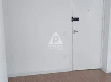 Sala · Excelente apartamento no coração de Campo Grande com 2 quartos em 44 m2.