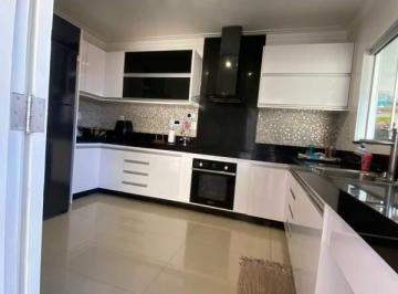 Casa · 355m² · 4 Quartos · 6 Vagas · Quadra 11 Sobradinho - 4 QUARTOS 2 SUITES - LAZER
