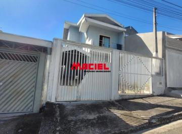 Casa · 124m² · 3 Quartos · 2 Vagas · Sobrado em ótima localização - 3 dorm. - Santa Julia