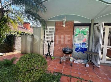 Casa · 270m² · 2 Quartos · 3 Vagas · Casa térrea à venda no Jardim Marajoara com aproximadamente 500m².