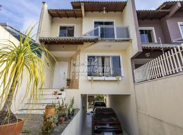 Casa · 133m² · 3 Quartos · 3 Vagas · Excelente sobrado triplex no Bairro Santa Cândida.