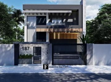 Casa · 268m² · 4 Quartos · 2 Vagas · Sobrado alto padrão faixa mar Matinhos PR