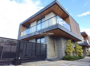 Casa · 160m² · 3 Quartos · Casa 3 quartos à venda, 160m² - Campeche, Florianópolis SC