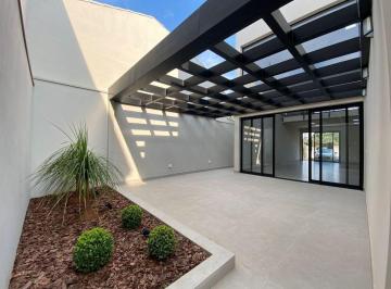 Comercial · 197m² · 3 Vagas · Salão para alugar em Jaguariúna, Centro, com 197.77 m²