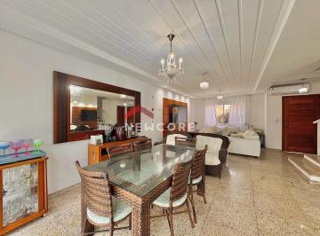 Casa · 147m² · 5 Quartos · 3 Vagas · Casa em  Rua Santa Rosa - Enseada - Guarujá/SP