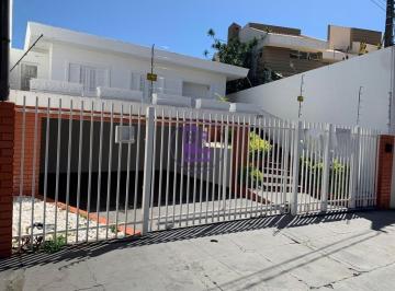 Casa · 300m² · 4 Quartos · 2 Vagas · Linda casa Sobrado  para Venda.