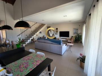 Casa de 3 quartos, Valinhos · Casa à venda no Clube de Campo Valinhos com 3 quartos