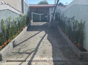 Casa de 2 quartos, Atibaia · Excelente sobrado com 2 quartos e piscina
