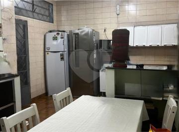 Casa · 210m² · 5 Quartos · 3 Vagas · Sobrado com 5 quartos à venda em Campos Elíseos - SP
