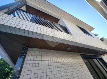 Casa · 166m² · 4 Quartos · 3 Vagas · Sobrado com 4 quartos à venda em Embaré - SP