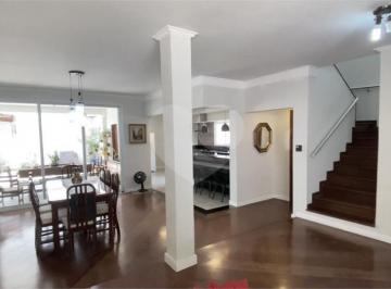 Casa · 320m² · 4 Quartos · 5 Vagas · Casa com 4 quartos à venda em Jardim guanca - SP