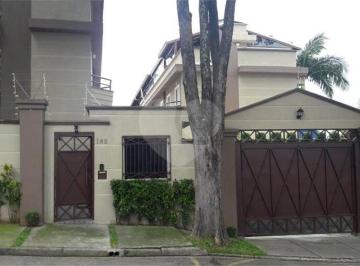 Casa · 243m² · 3 Quartos · 4 Vagas · Condomínio com 3 quartos à venda em Vila santos - SP