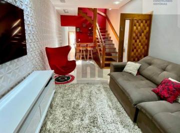 Casa · 216m² · 4 Quartos · 2 Vagas · Maravilhoso Sobrado no Jardim Adriana