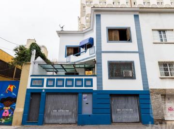 Casa · 200m² · 4 Quartos · 3 Vagas · Casa assobradada em excelente localização da Santa Cecília com acesso fácil ao Shopping