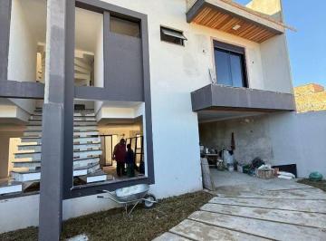 476930fdd0987e9be219d6d7874e494872d64c3e · Sobrados  Alto Padrão, 3 dormitórios à venda, 140 m²- Capão Raso - Curitiba