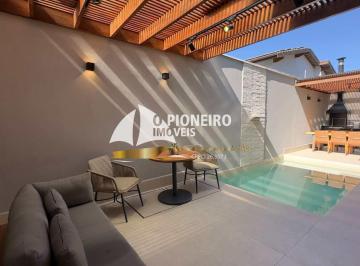 Casa · 220m² · 4 Quartos · 2 Vagas · Casa de condomínio disponível para venda em Juquehy.