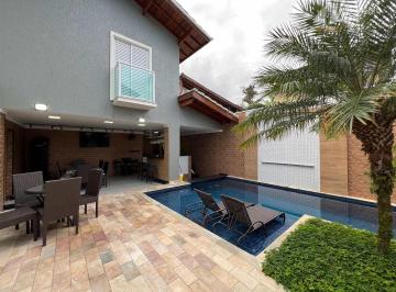 Casa · 249m² · 3 Quartos · 4 Vagas · Casa fora de condomínio disponível para venda e locação  anual