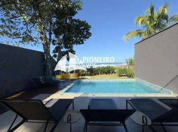 Casa · 200m² · 4 Quartos · 1 Vaga · Casa em condomínio de frente para o mar à venda em Cambury.