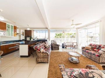6ea7e383254f333e264d79795c7d99d04579f2ae · Casa com 4 dormitórios à venda, 355 m² por R$ 1.290.000,00 - Santo Inácio - Curitiba/PR