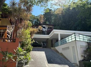 2b1475cd92d016e672bdc50b05fa269ab8fdb0e3 · Casa com 3 dormitórios à venda, 224 m² por R$ 900.000,00 - Itaipu - Niterói/RJ