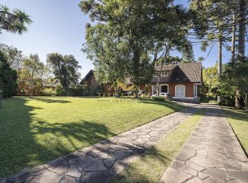 Casa · 454m² · 5 Quartos · 8 Vagas · Casa à venda - em São Lourenço