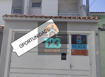 Casa · 3 Quartos · 2 Vagas · Sobrado 3 dorms, 1 suíte, 3 banheiros, sala, cozinha e garagem