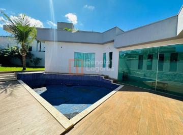 Casa · 278m² · 4 Quartos · 2 Vagas · Casa térrea com piscina e escritório no Condomínio do Lago