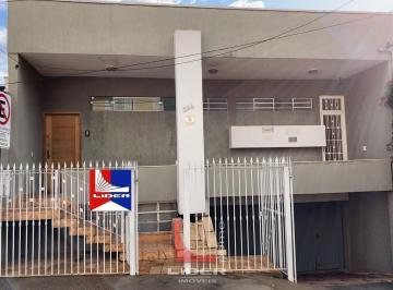 22087146_4.jpg · Casa no Centro em Bragança Paulista