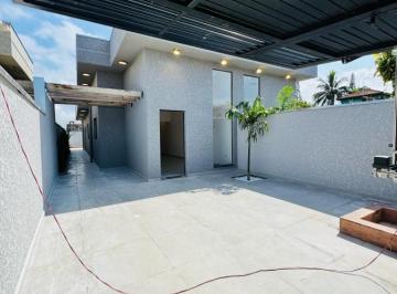 Casa de 2 quartos, Itanhaém · Casa nova com piscina e 03 dormitórios a venda na praia de Itanhaém