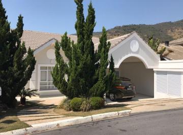 Casa · 550m² · 5 Quartos · 4 Vagas · Casa de Alto Padrão no Condomínio Flamboyant, são 5 suítes com armários, sendo 1 master com hidro, s