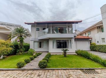 Casa · 480m² · 3 Quartos · 3 Vagas · Casa à venda em Condomínio fechado em Balneário Camboriú