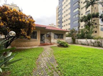 Casa · 250m² · 3 Quartos · 10 Vagas · Casa em PETRÓPOLIS
