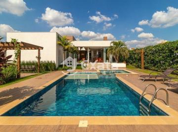 Casa · 349m² · 5 Quartos · 4 Vagas · Casa Terrea de Alto Padrao no Village Ipanema – Porteira Fechada!