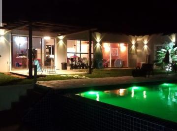 Rural · 5500m² · 3 Quartos · 5 Vagas · Chácara com Piscina em Condomínio.