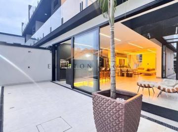 Imagem do Imóvel · Casa nova à venda na praia de Juquehy com 4 suítes e piscina privativa