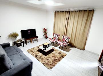 Casa de 5 quartos, São Sebastião · Excelente Sobrado bem localizado