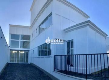 Comercial · 535m² · 7 Vagas · Prédio disponível para aluguel e venda no bairro Jaraguá em Uberlândia-MG