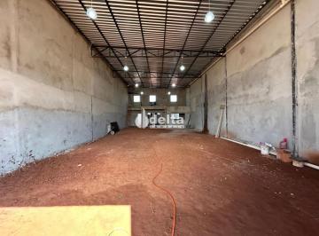 Comercial · 300m² · Galpão disponível para locação no bairro Loteamento Luizote IV em Uberlândia-MG.