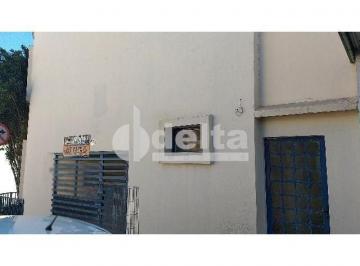 Comercial · 134m² · Sala disponível para locação no bairro Centro em Uberlândia - MG