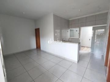 Casa · 50m² · 3 Quartos · 1 Vaga · Casa com 3 quartos disponível para locação no bairro Martins em Uberlândia-MG